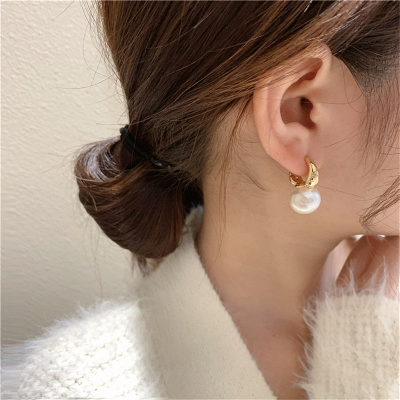 Pendientes Clásicos Con Perla